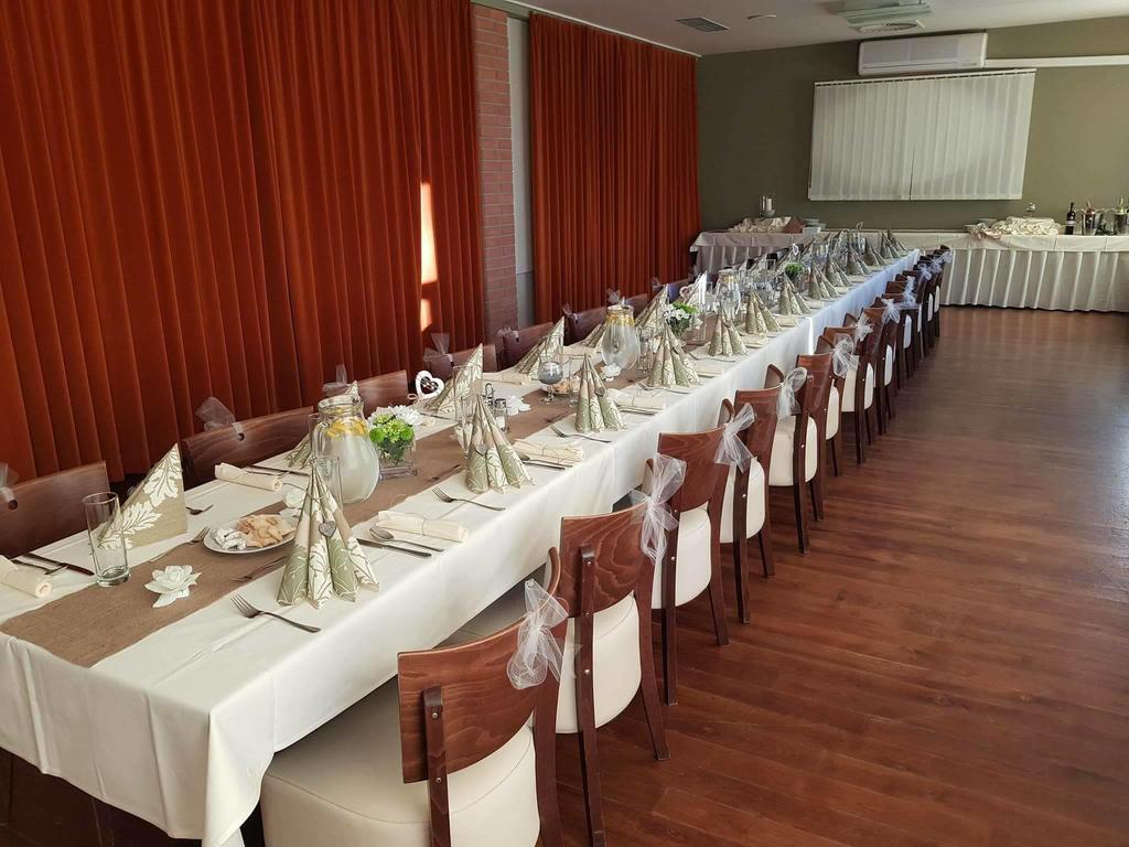 Hotel S-Centrum Benesov  Buitenkant foto