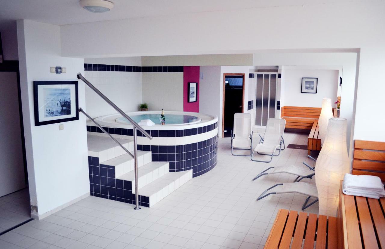 Hotel S-Centrum Benesov  Buitenkant foto